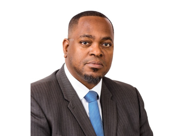 Leroy Headshot from Romain Potier headshot of Dr Leroy Hill